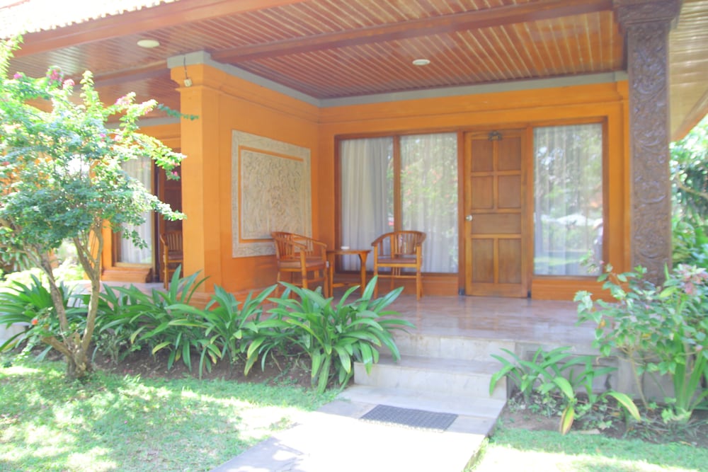 Inna Sindhu Beach Hotel and Resort 18/64