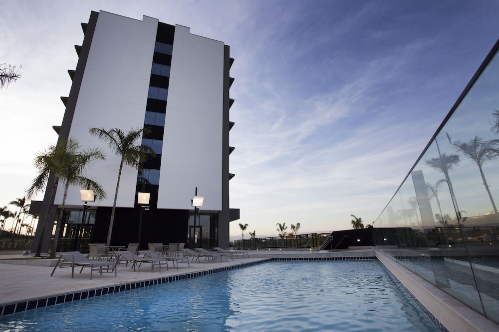 Ibis Styles Taubate 4/72