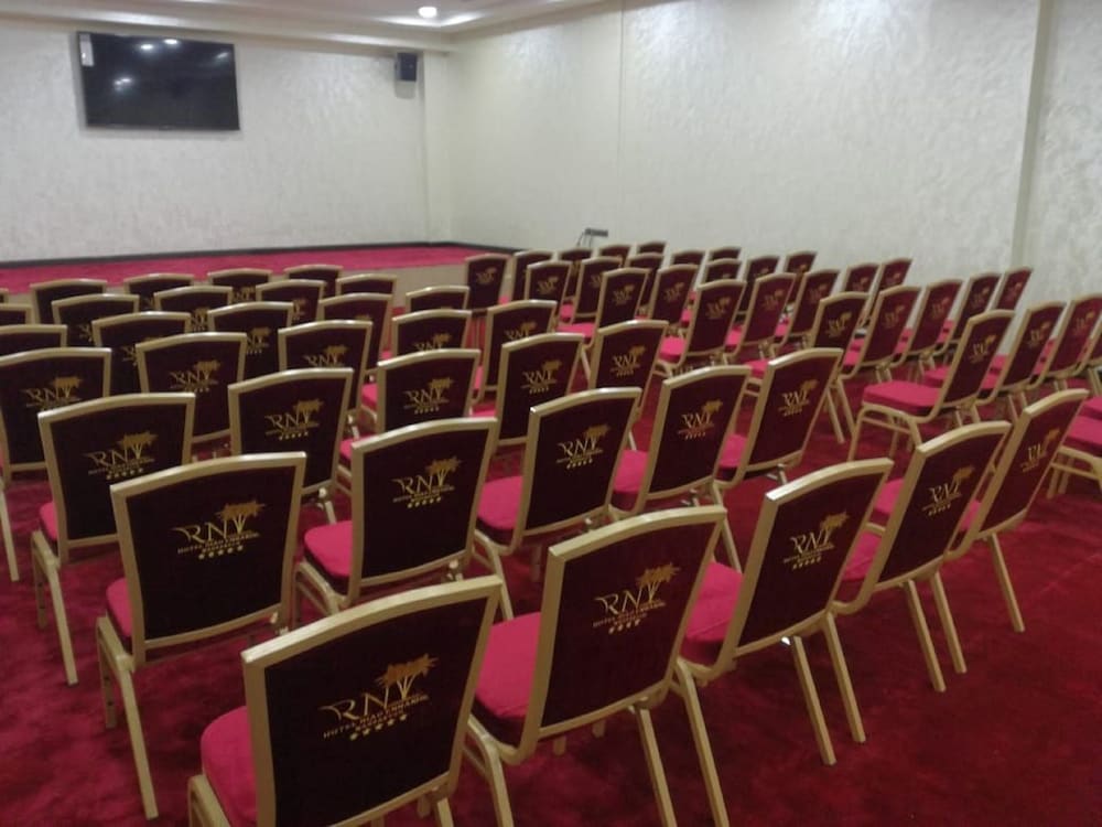 Hotel Riad Ennakhil 66/74