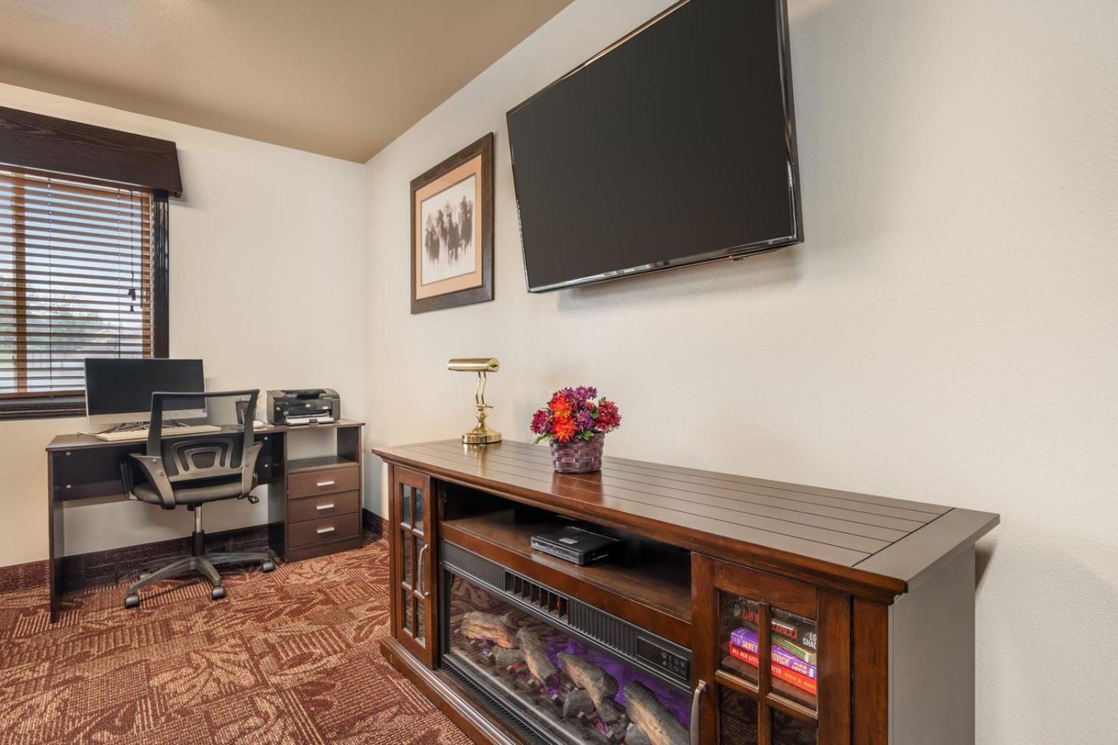 Colstrip Inn and Suites 30/44