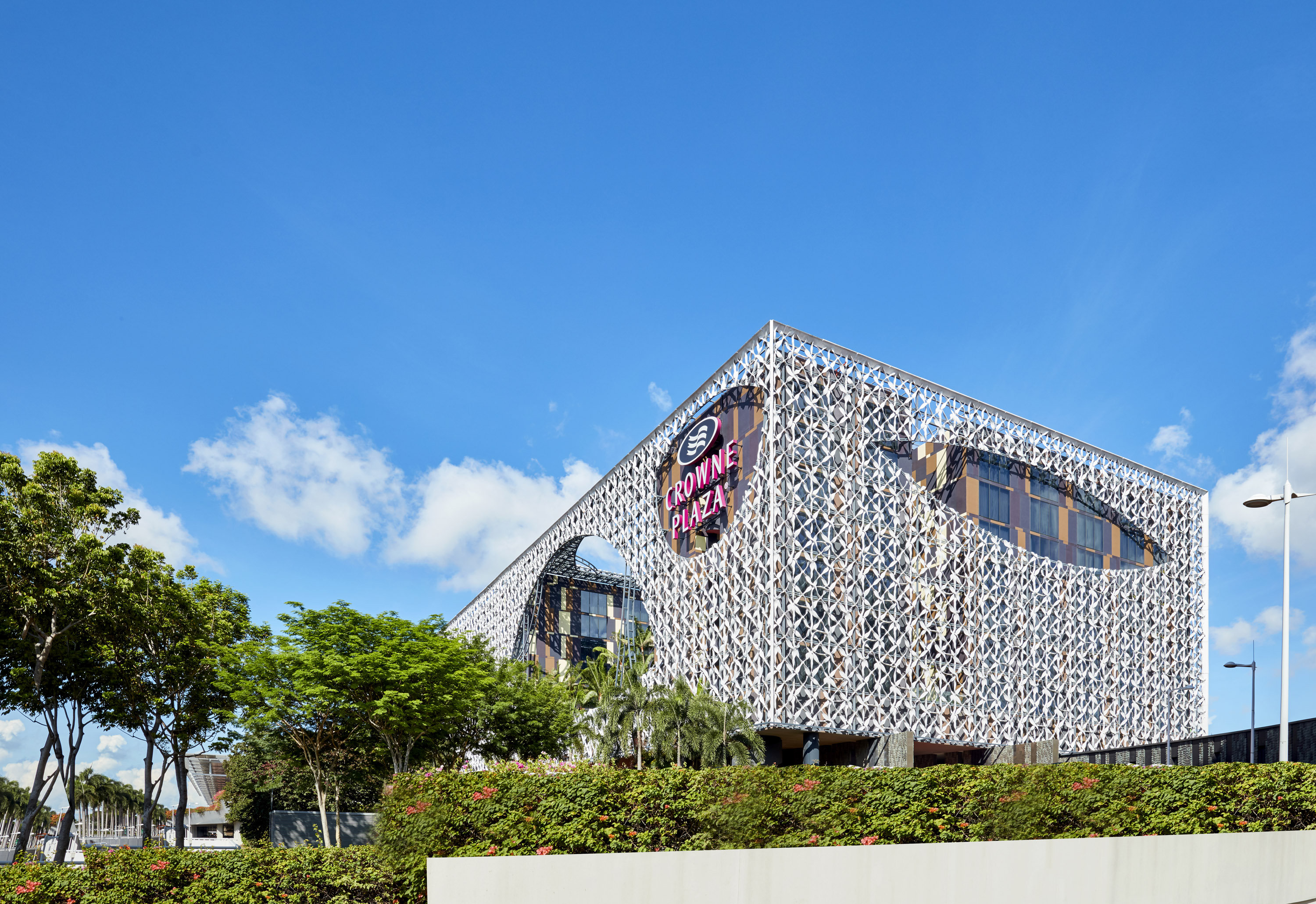 Crowne Plaza Changi Airport Hotel 3/81