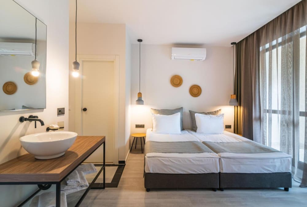 Primorski Hotel 27/64