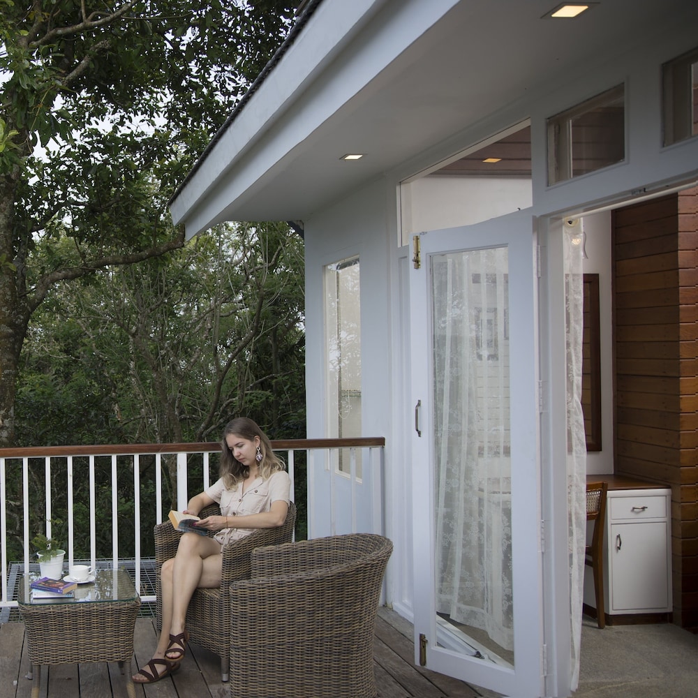 Hills And Hues Resort Thekkady 37/68