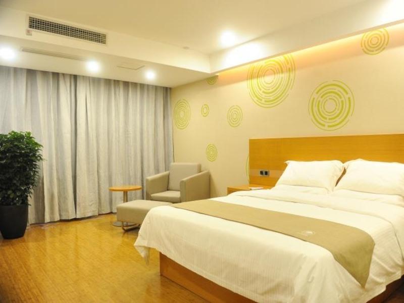 Greentree Inn Zhenjiang Dagang New District Tonggang Road Butterfly Square Hotel 7/18