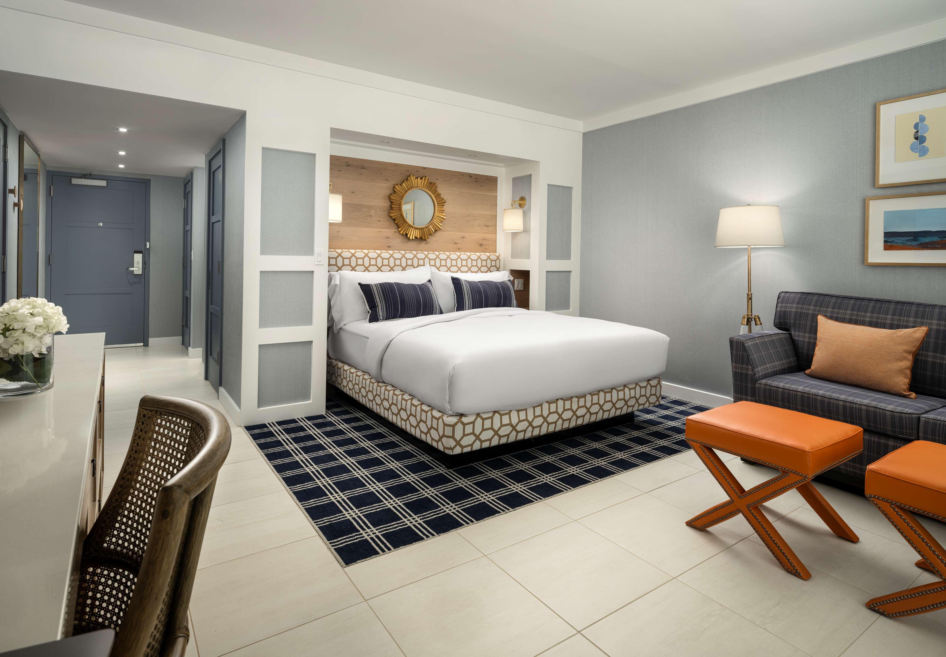 Club, Cabana, King Bed, Beach Front, Terrace