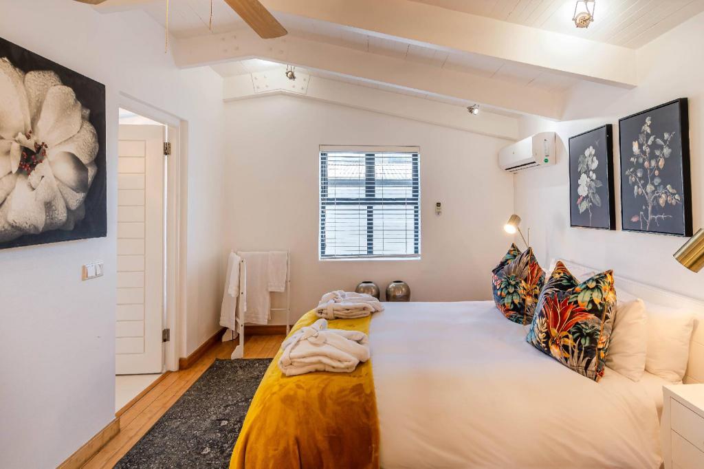 2 Bedrooms, Apartment, King and Queen Bed