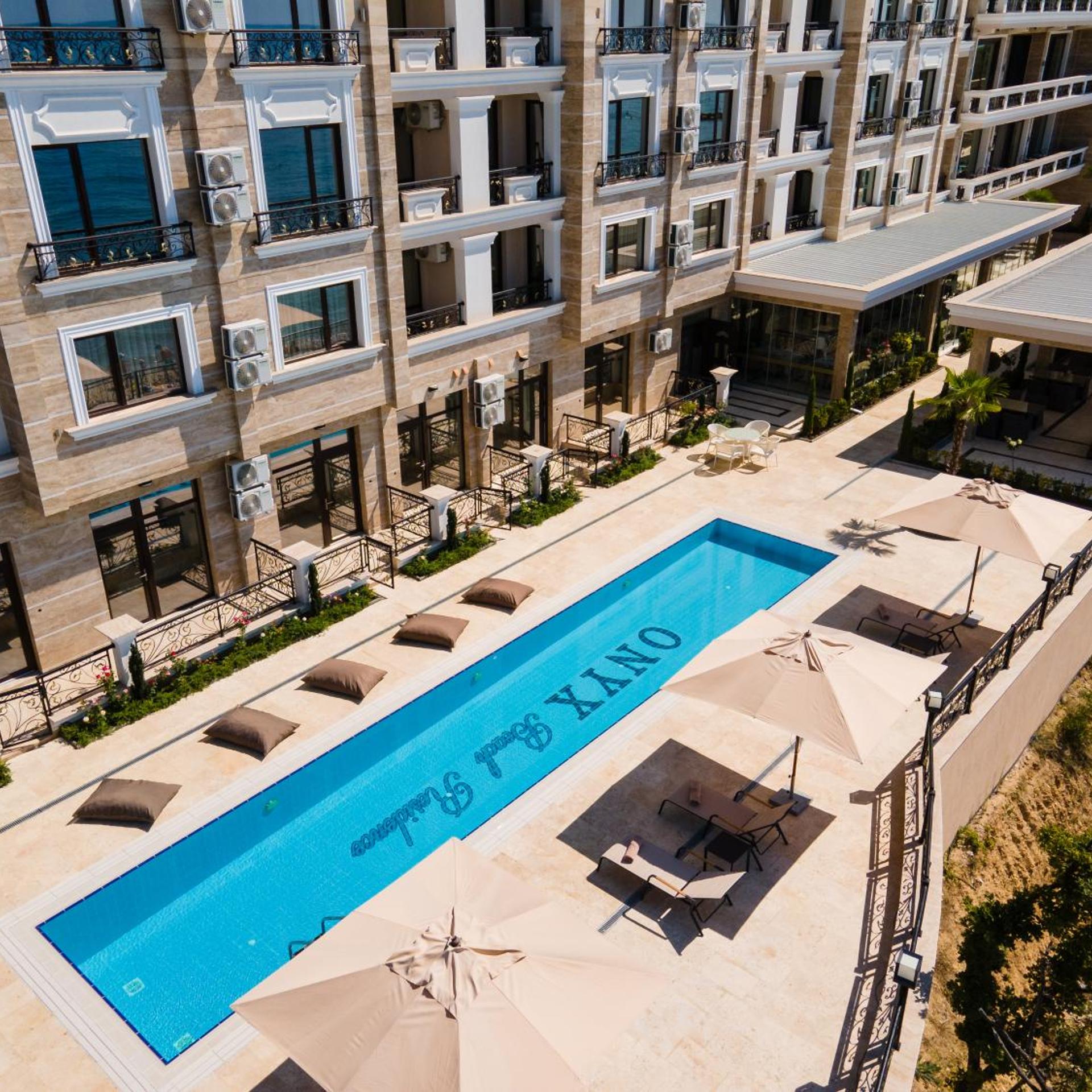Onyx Beach Residence 25/50