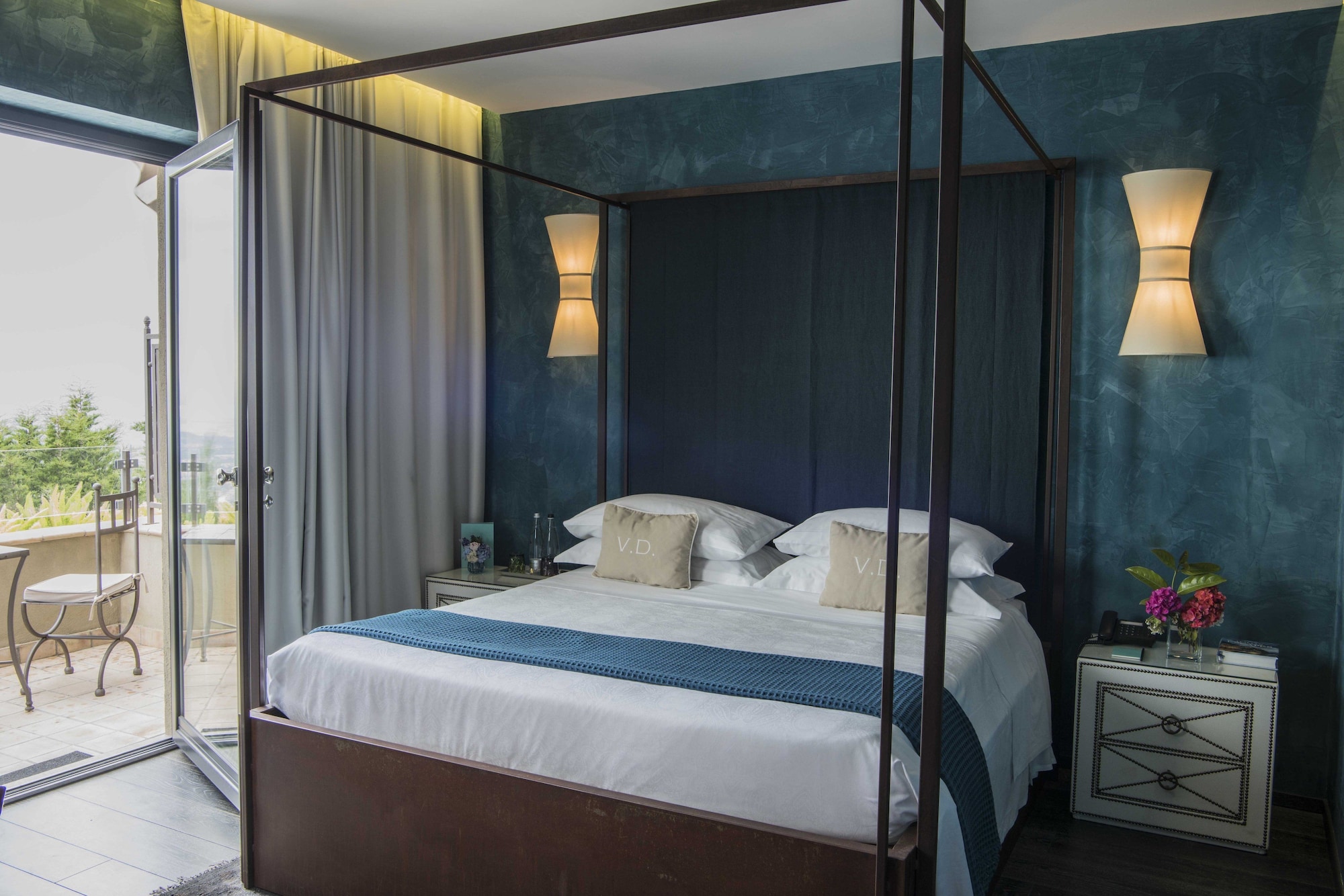 1 Bedroom, Deluxe, Queen Bed, Bay View, Sea View