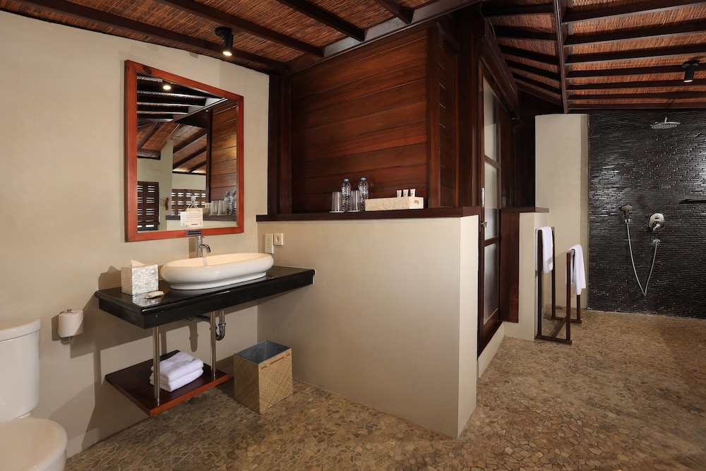 Amadea Resort & Villas 12/65