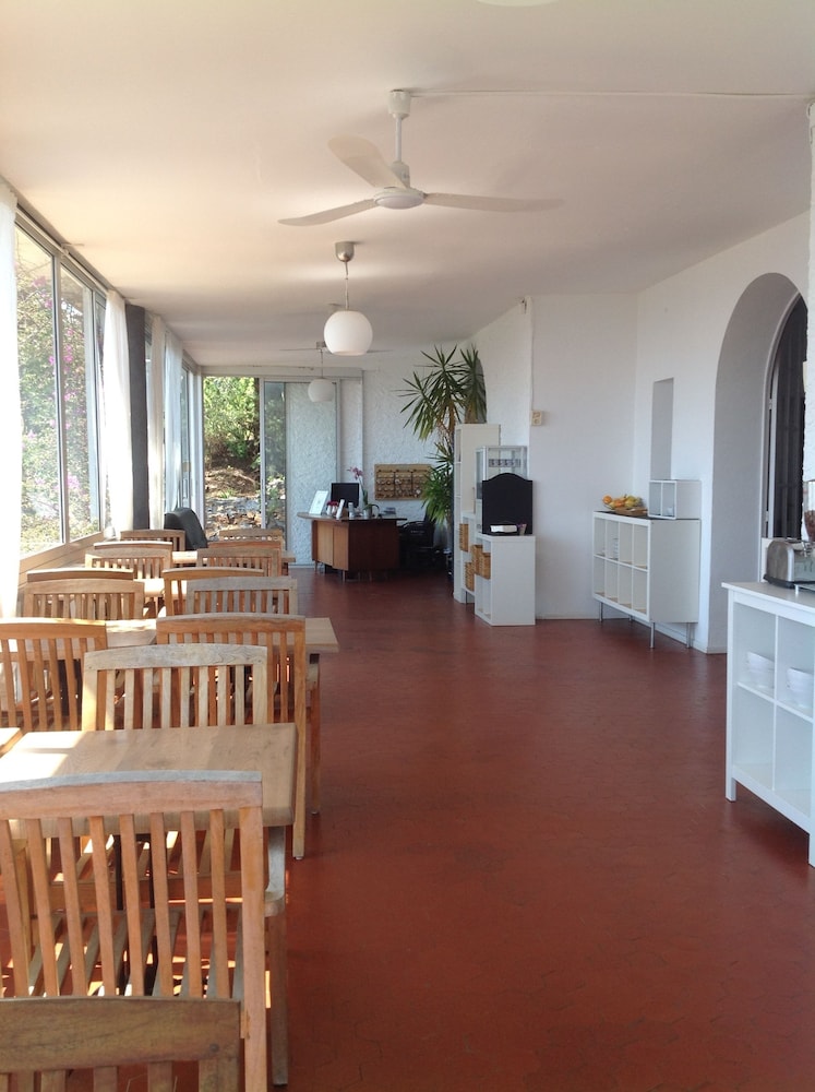 Azur Hotel 47/63
