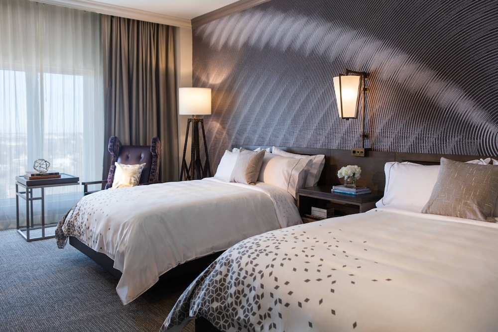 Renaissance Waterford Oklahoma City Hotel 5/50