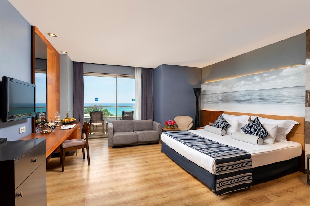 TUI Blue Belek 12/55