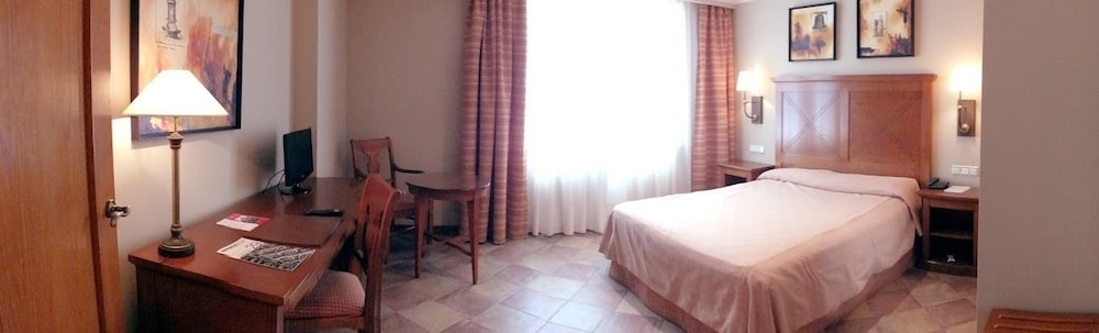 Hotel Pamplona Villava 8/20