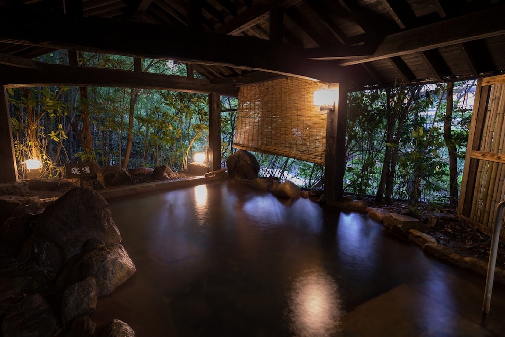 Ryokan Wakaba 24/42