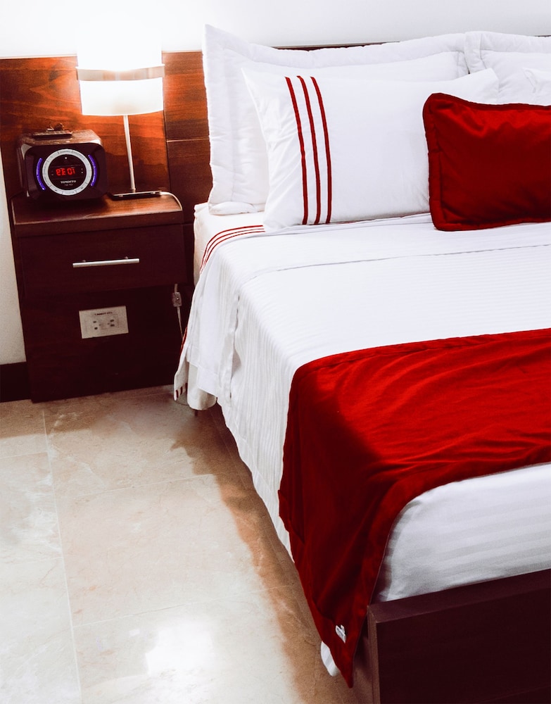 HOTEL LLERAS 10 24/63