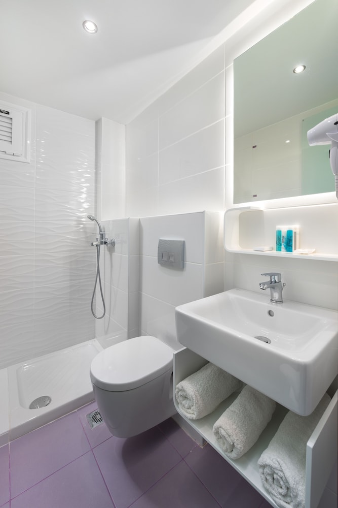 Semiramis City Hotel 48/50
