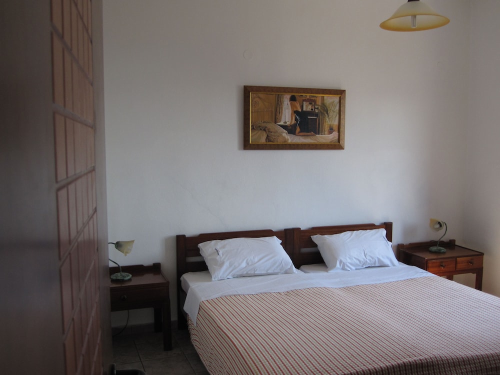 1 BEDROOM, APARTMENT, TWIN BEDS, BEACH SIDE, GARDEN VIEW