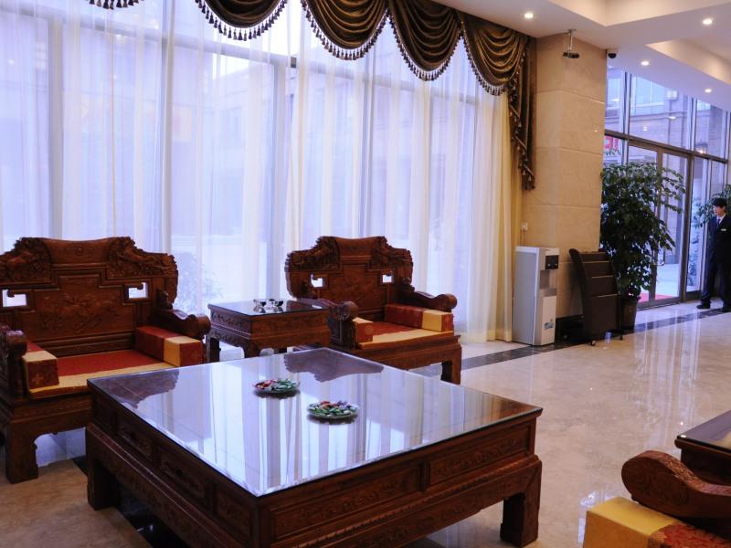 GreenTree Inn (Shanghai Malu Metro Station) 36/38
