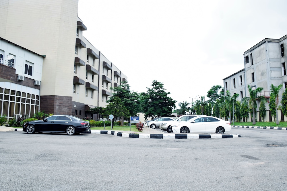 Sandralia Hotel 38/44