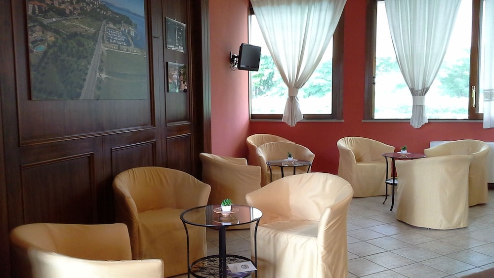 Villaggio Albergo Le Macerine 33/46