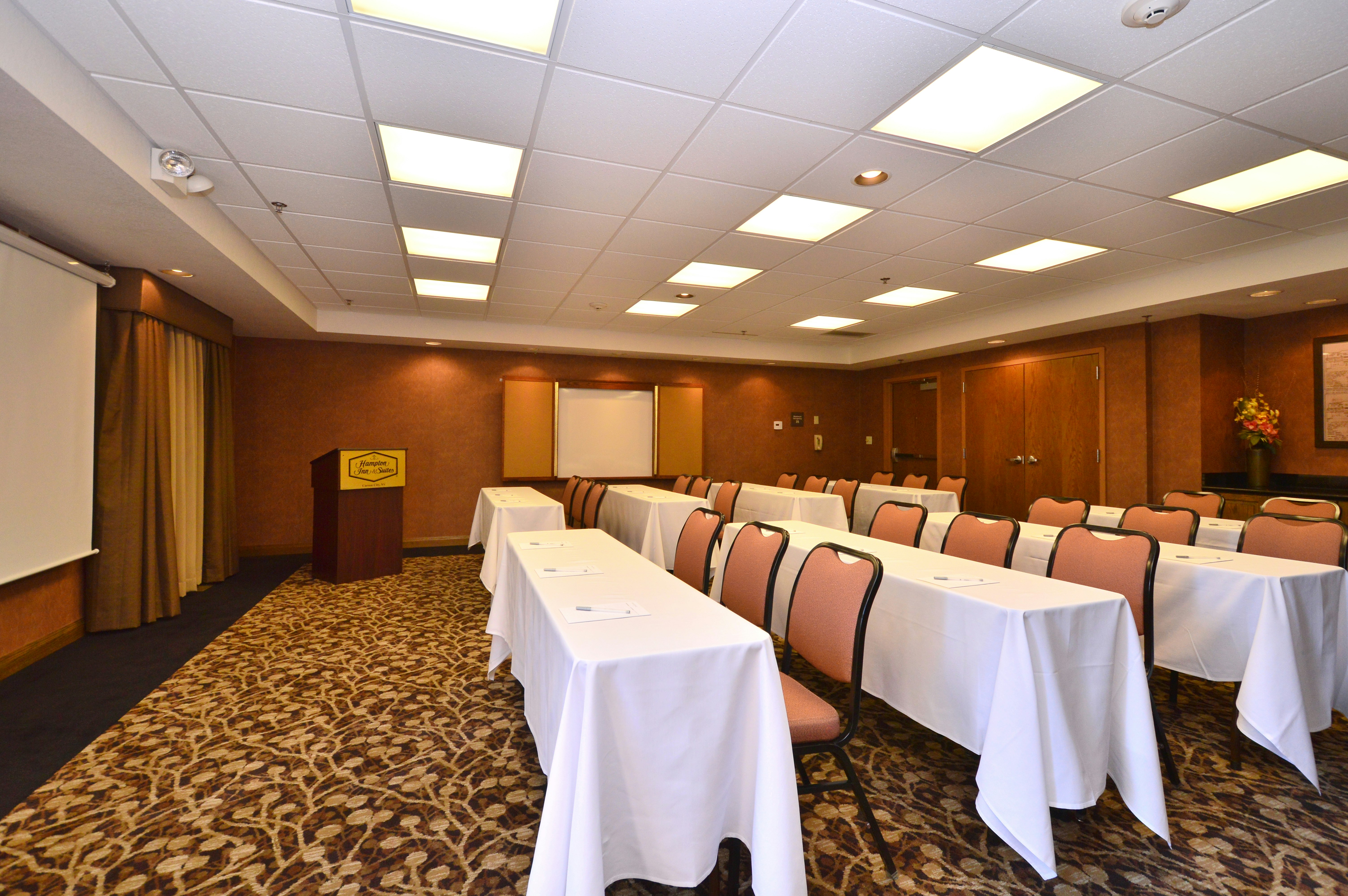 Hampton Inn Suites Carson City 52/56