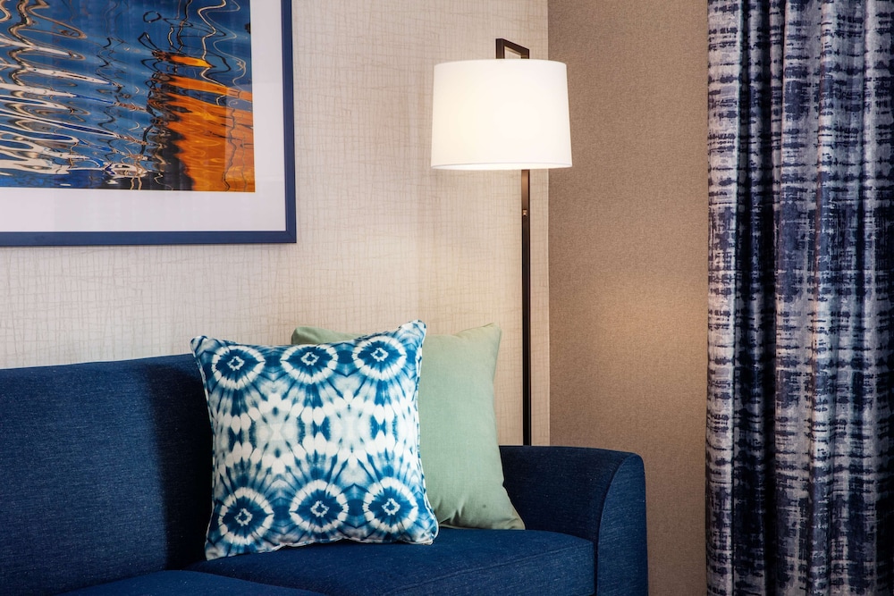 Hampton Inn Boston Seaport District 20/64