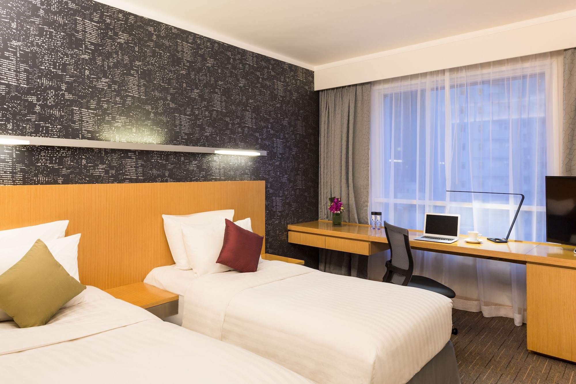 SUPERIOR, TWIN BEDS