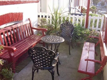 The Meltham Guest House 22/29