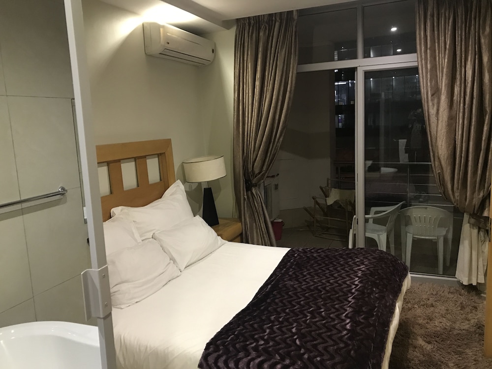 Sandton Apartments Hydro 10/73