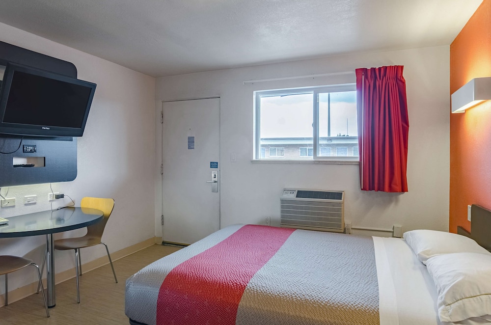 Motel6 Riverton, WY 7/43