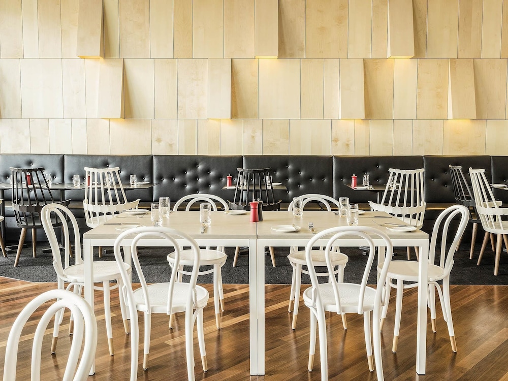IBIS ADELAIDE 58/71