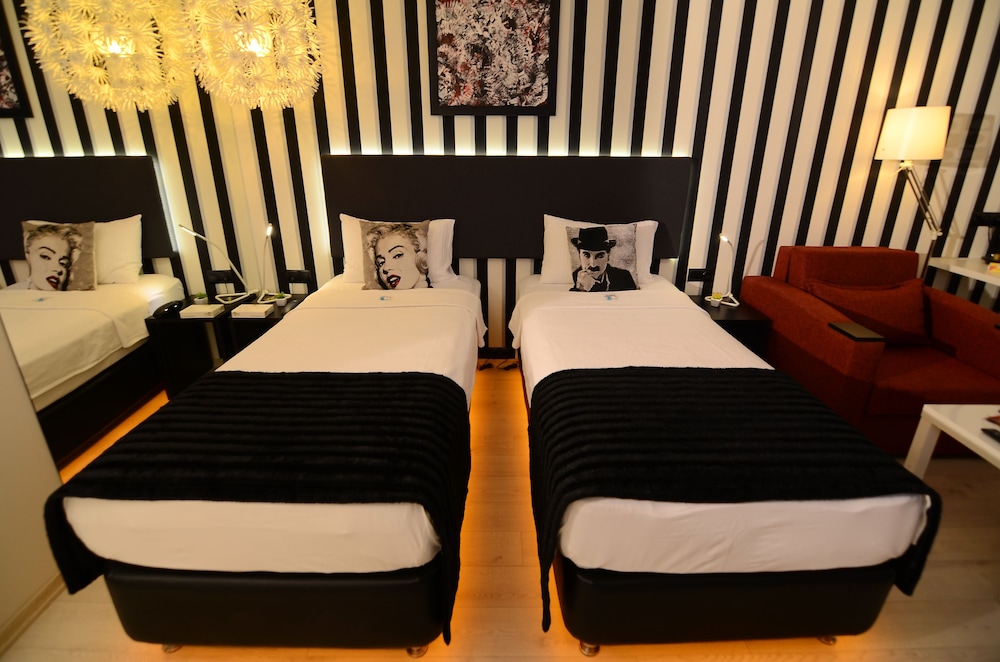 TEMPO FAIR SUITES 21/65
