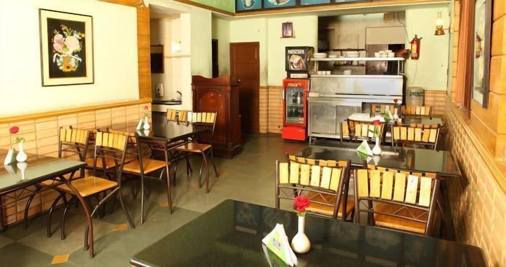 Yuvarani Residency Hotel 20/29