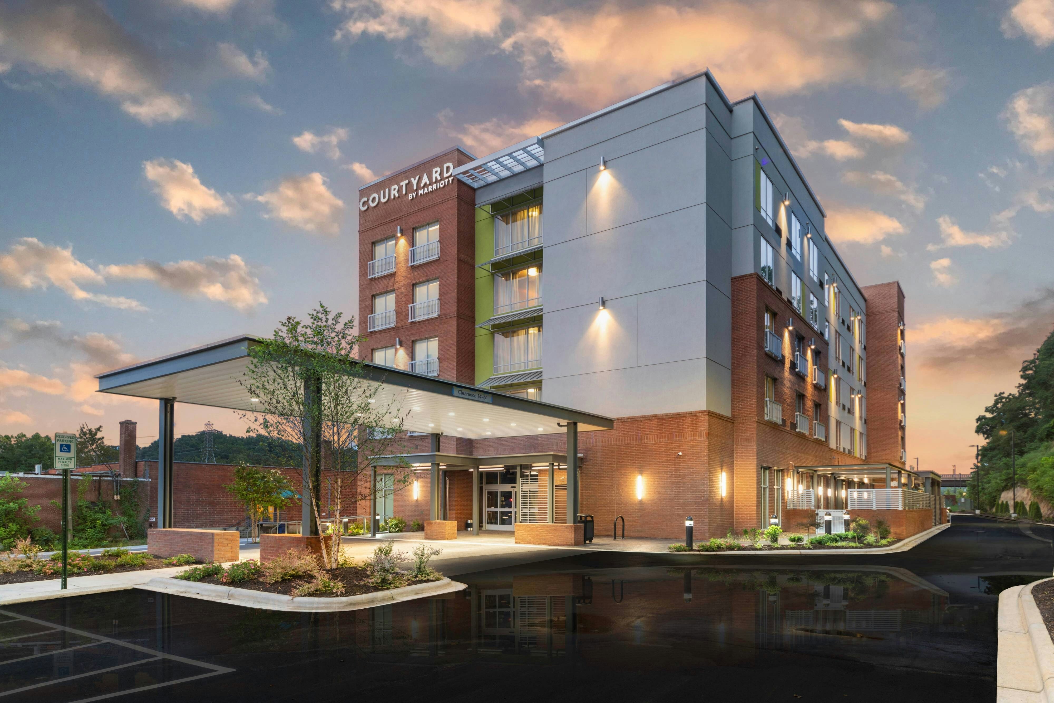 Courtyard by Marriott Asheville Biltmore Village 1/57