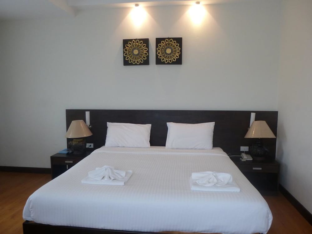 Grand Southern Hotel (SHA Certified) 12/21