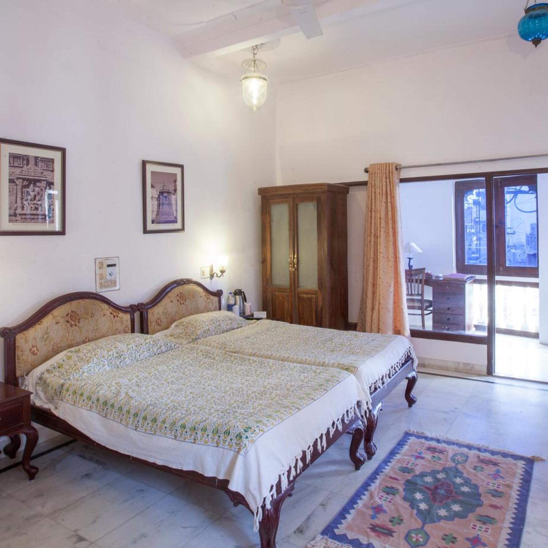 Lake Pichola Hotel 5/25