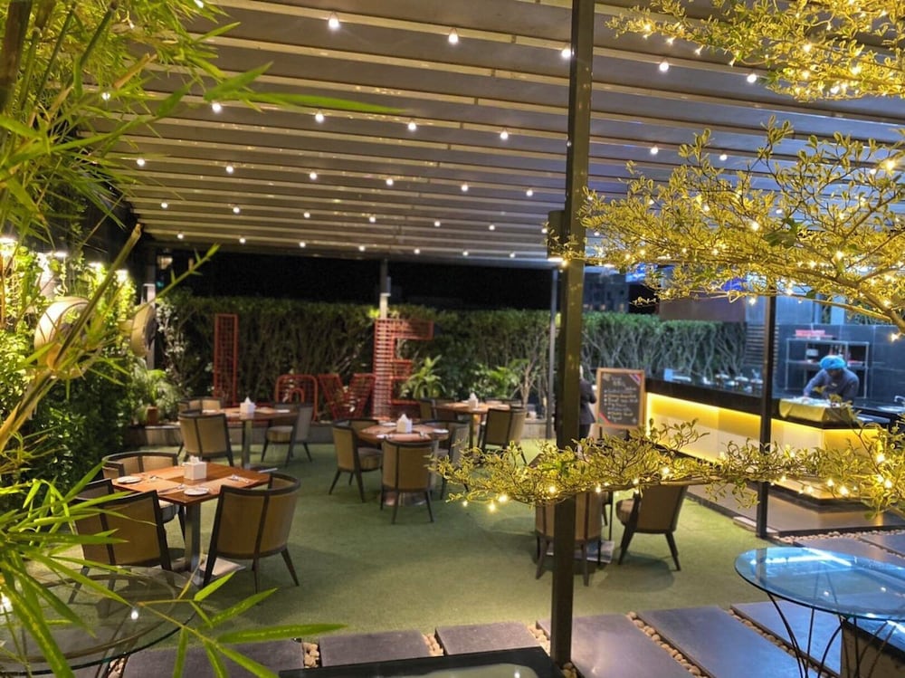 Crowne Plaza Dhaka (Ex Doreen Hotel and Resorts) 53/57
