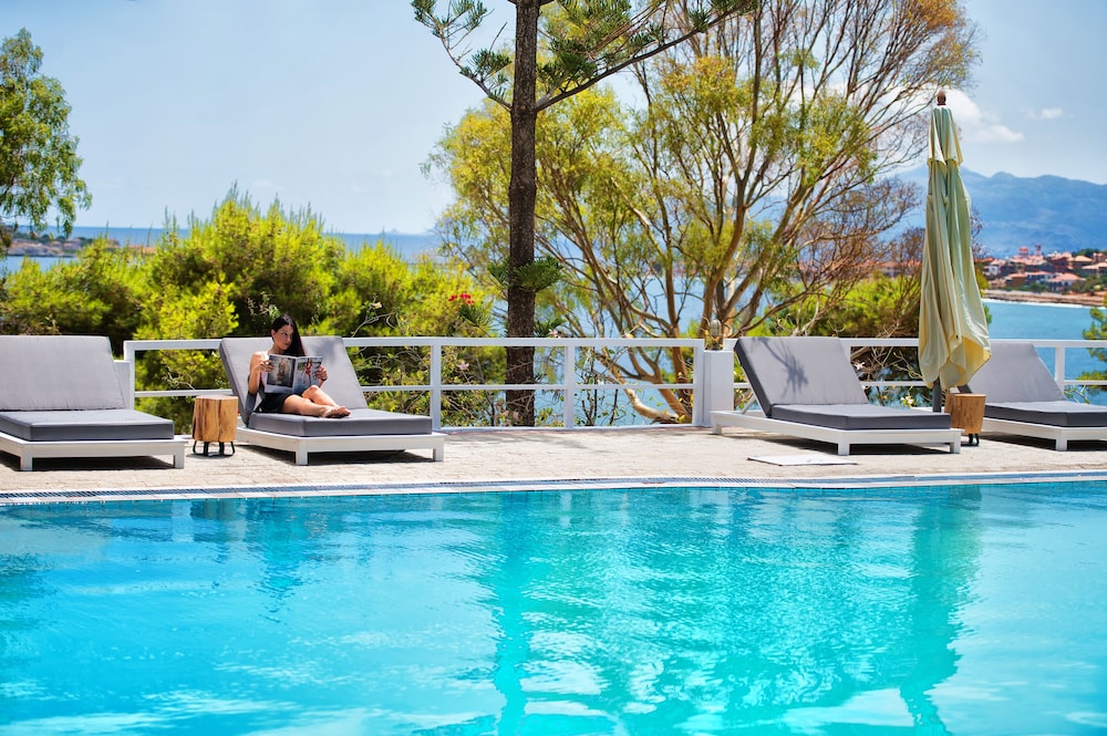 Akra Morea Hotel and Residences 47/48