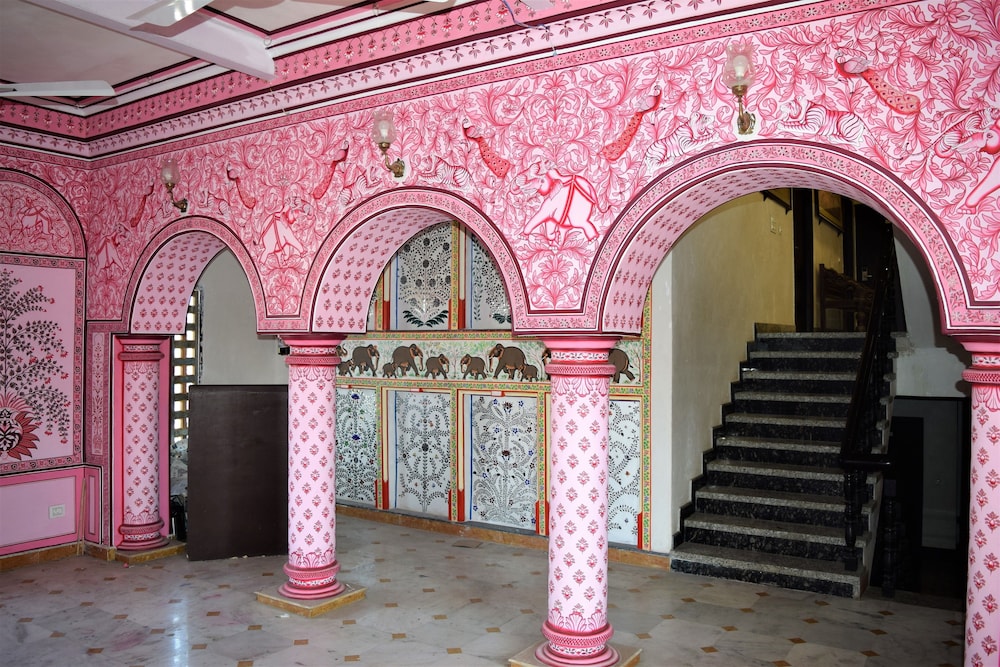 Bloom Boutique Udaipur (Lake Pichola) 38/50