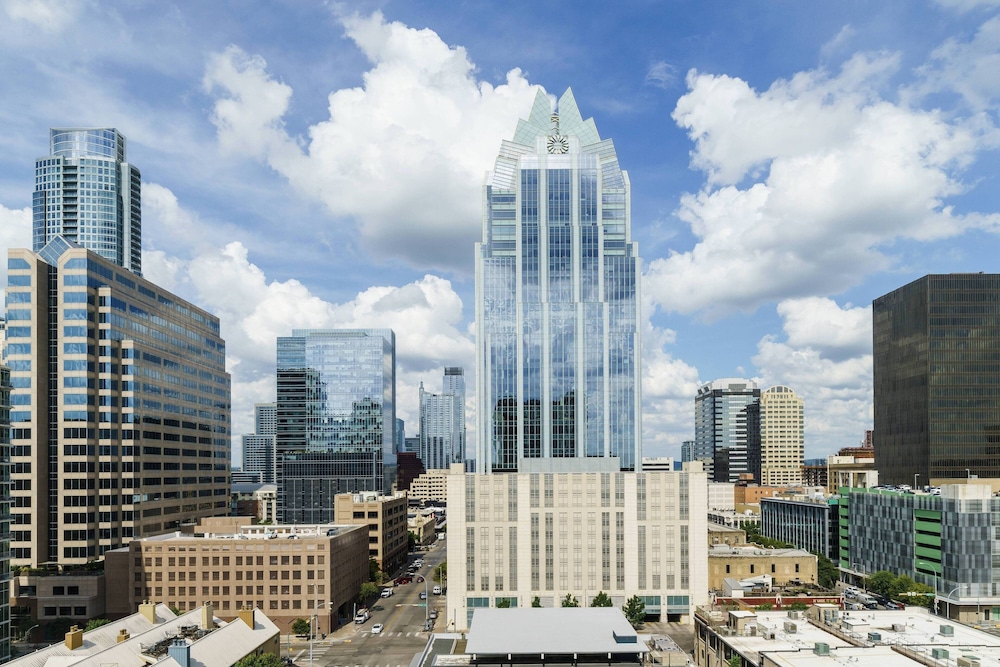 Residence Inn by Marriott Austin Downtown/Convention Center 22/59
