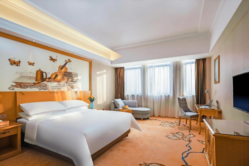 Vienna Hotel (Taicang Zhenghe Road) 22/40
