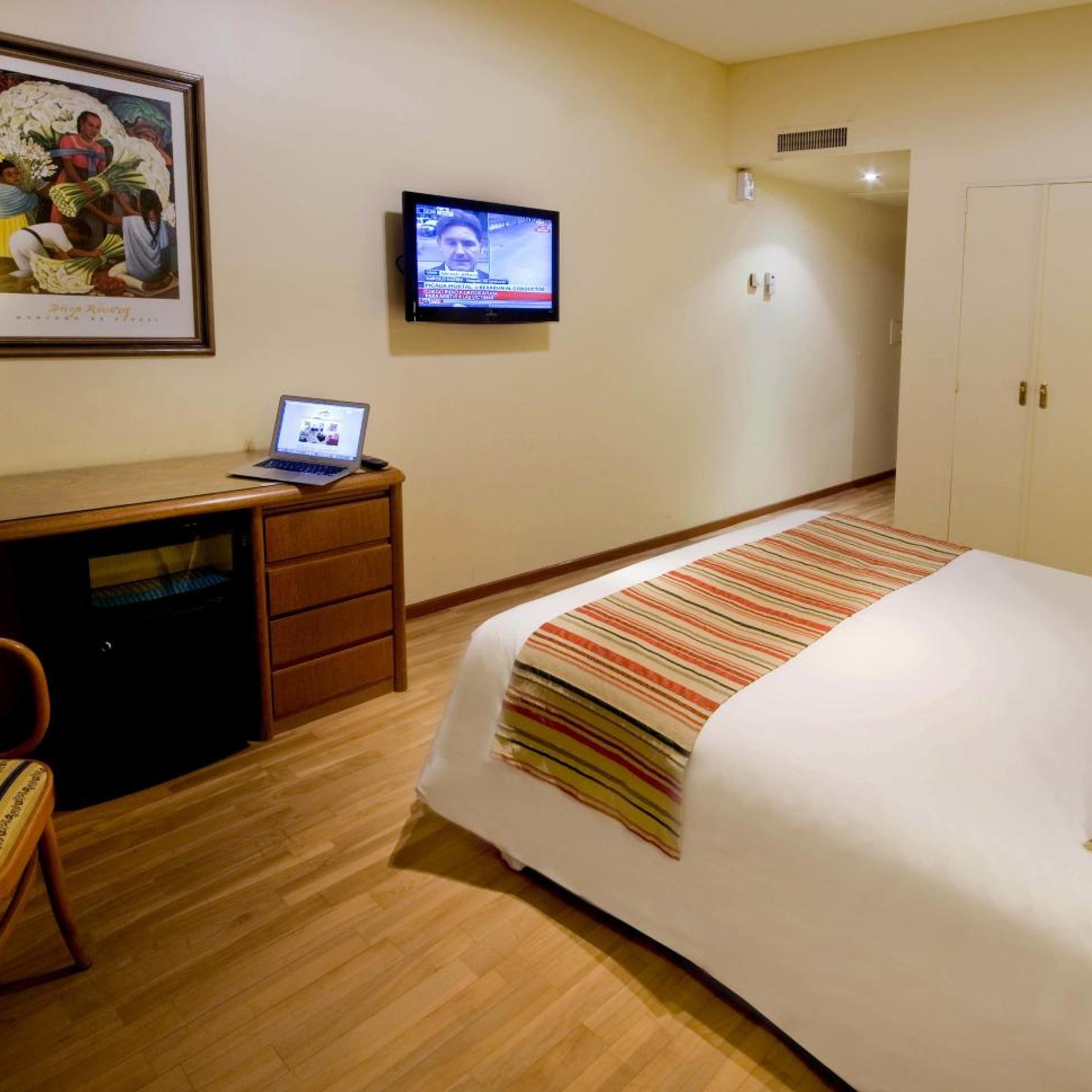 Hotel Argos 8/26