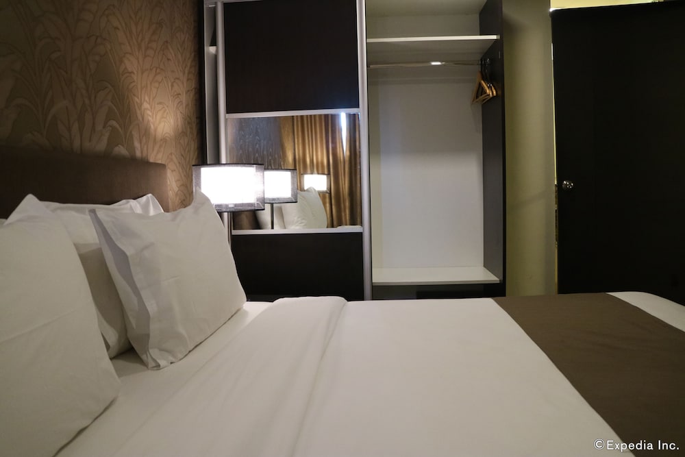 Gt Hotel Iloilo 10/31