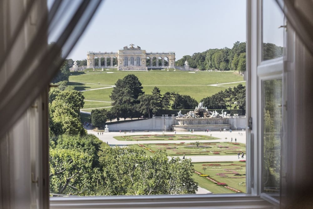 Schloß Schönbrunn Grand Suite 23/40