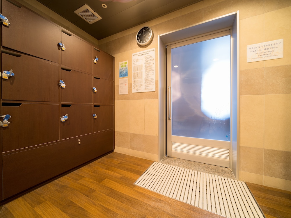 Super Hotel Ube Natural Hot Springs 28/34