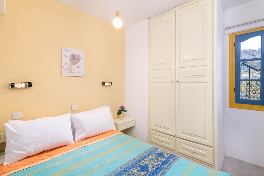 Afroditi Apartments 5/50