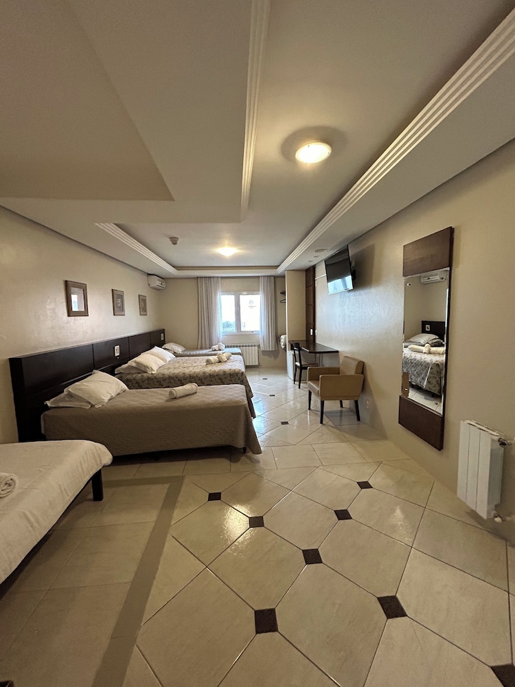 Hotel Via Serena 55/55