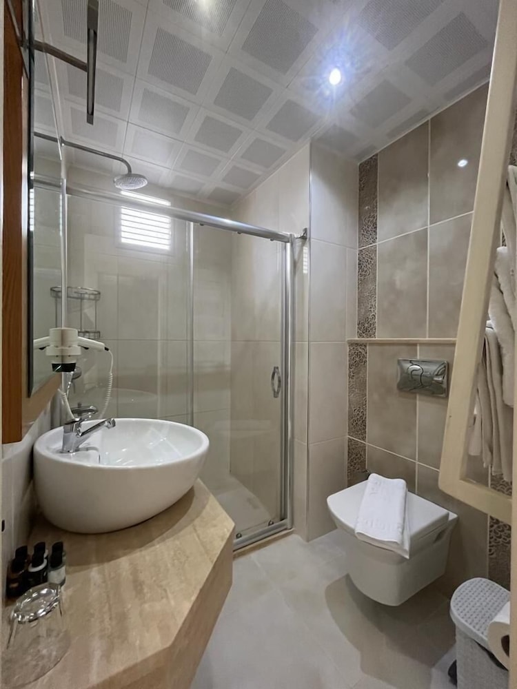 Kas Maki Hotel 49/50