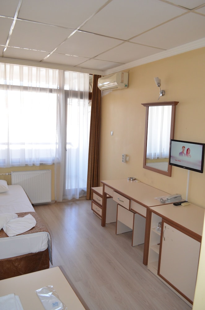 Ayvalik Palas Hotel 26/45