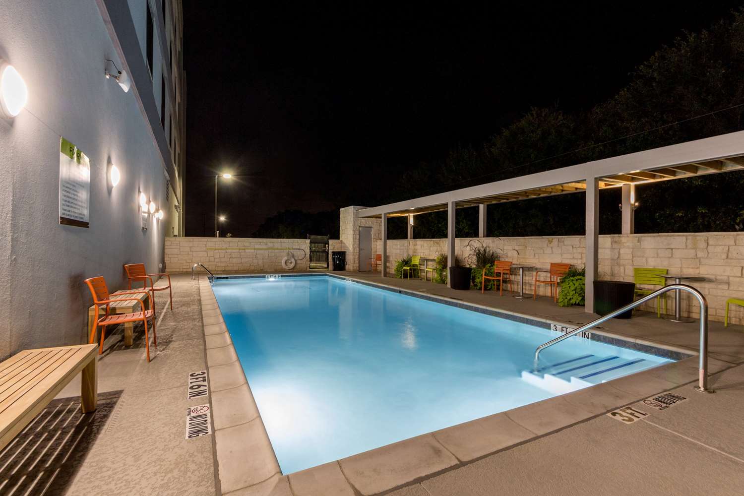 swimming pool spa